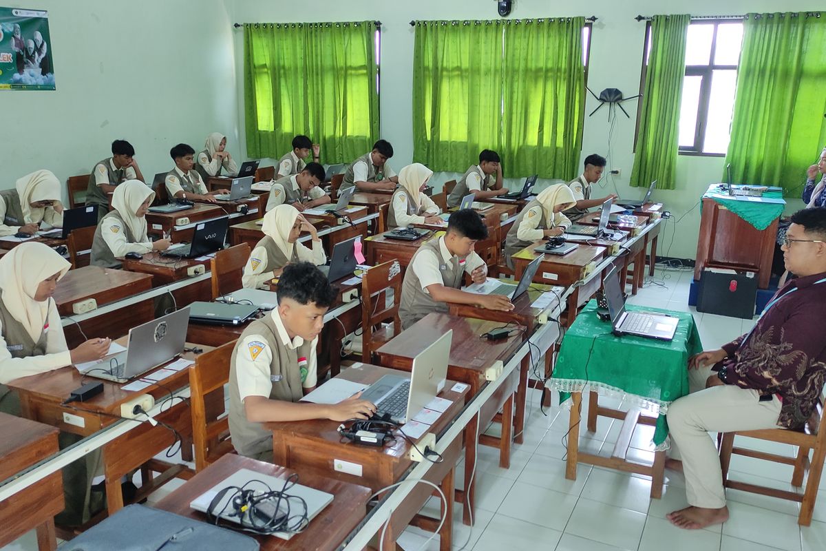Kegiatan Pembelajaran Berbasis Digital & Smart Classroom